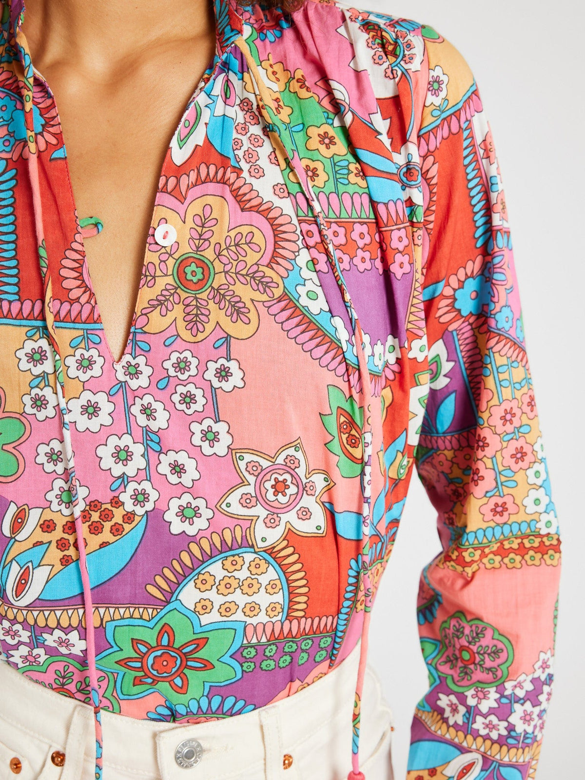 Joni Top in Shangri-La